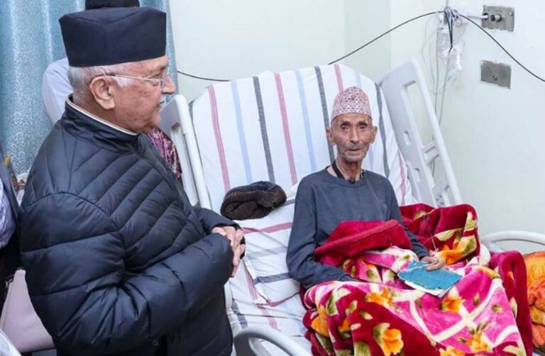 एमाले अध्यक्ष ओलीलाई पितृ शोक