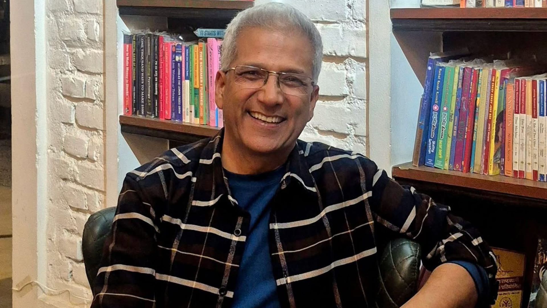 कान्तिपुरमा खुला प्रतिस्पर्धाको स्वागत गर्दै मिश्रको व्यङ्ग्य: ‘पश्चगामी भनेर फेल गरिदिने हुन् कि’