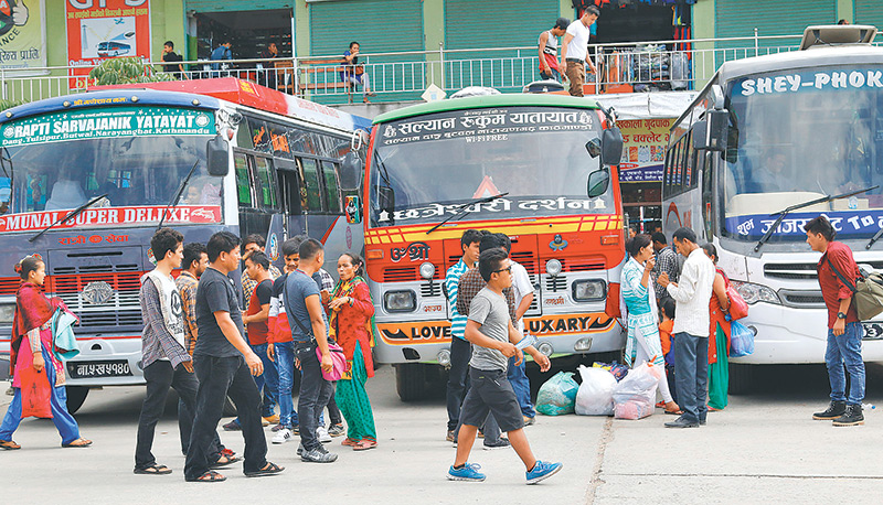 फेरि बढ्यो सार्वजनिक यातायातको भाडा