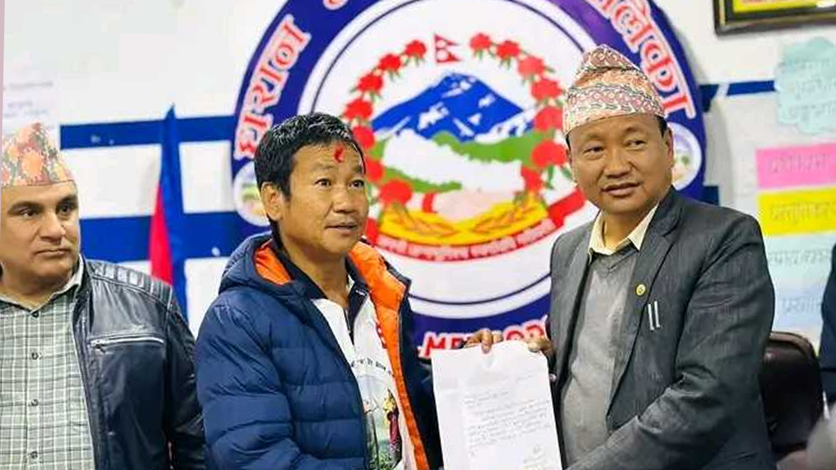 हर्क साम्पाङले पनि दिए मेयर पदबाट राजीनामा