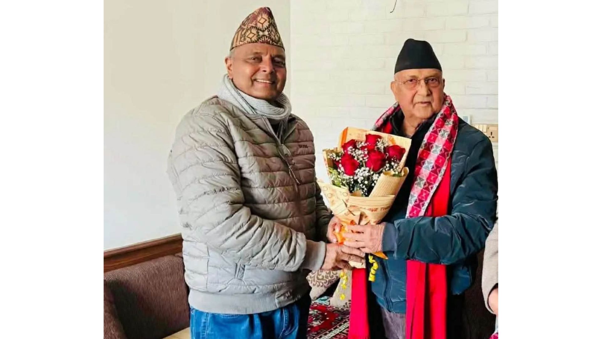 सूर्यबहादुर थापाको एमाले अध्यक्ष केपी शर्मा ओलीसँग शिष्टाचार भेट