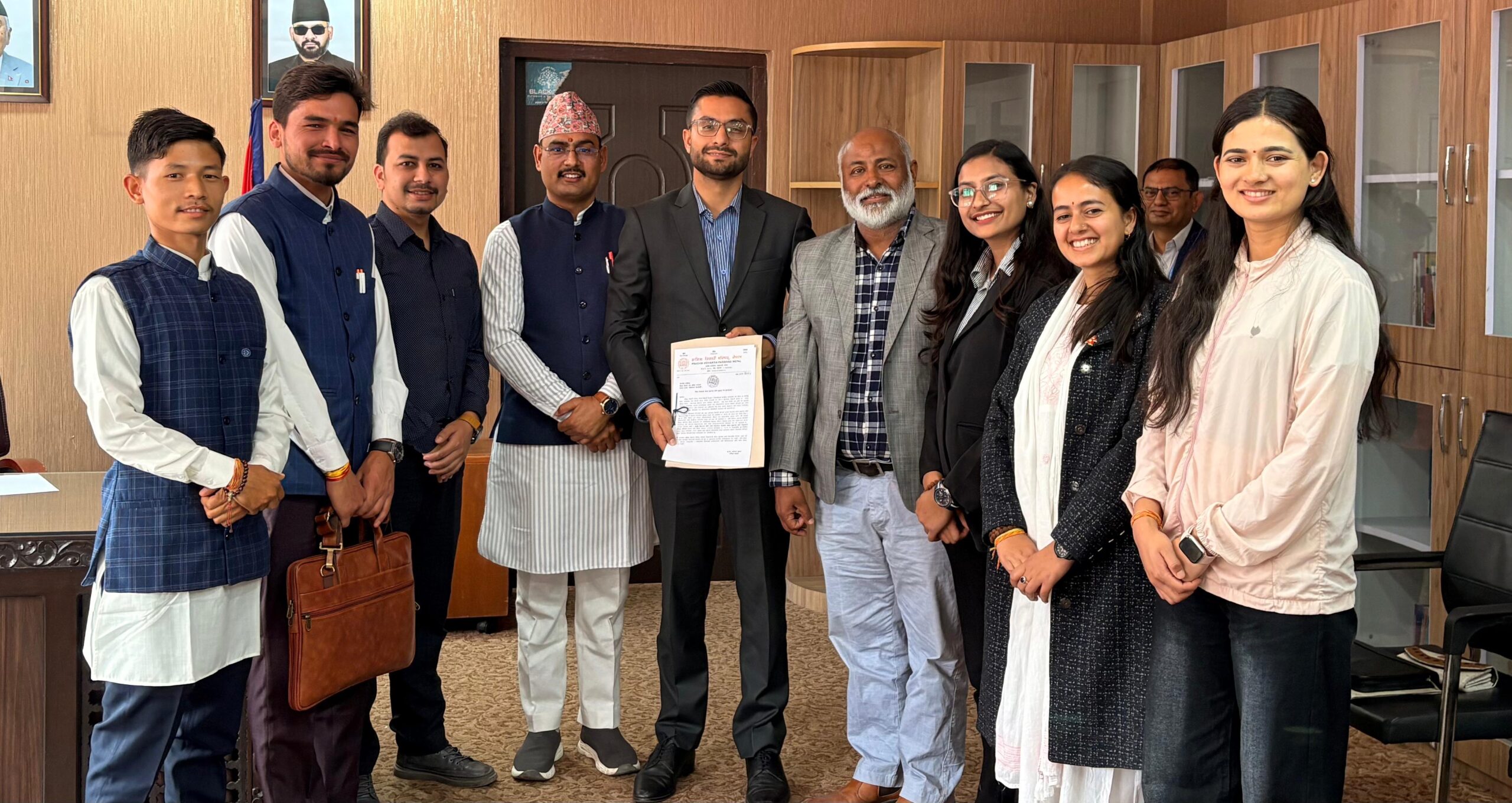 शिक्षा सुधारका लागि प्राज्ञिक विद्यार्थी परिषदद्वारा शिक्षा मन्त्रीलाई सुझावपत्र